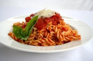 eliche-curly-pasta-with-napolitana-tomato-sauce-8314